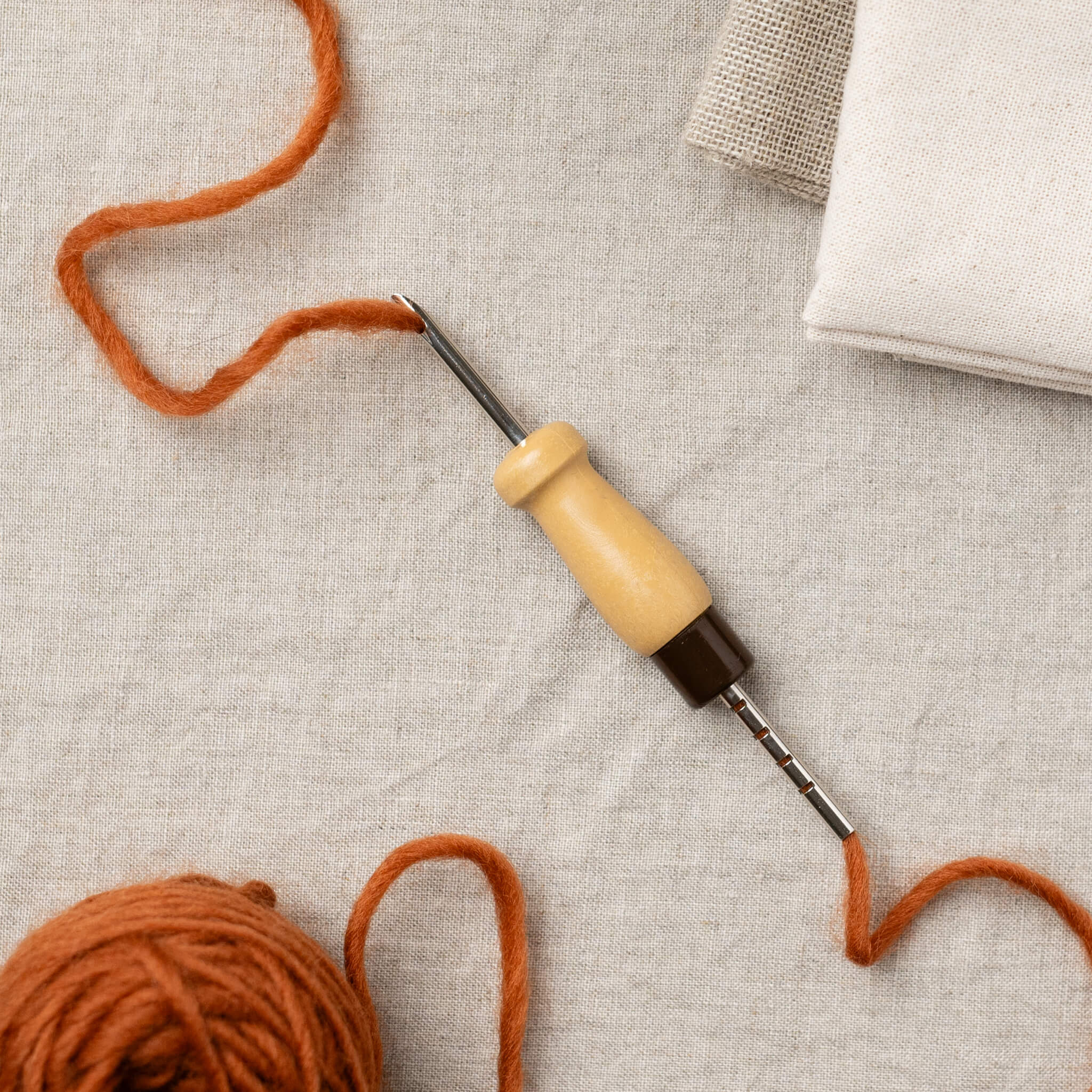 Lavor Punch Needle Holder and Threader, Knitting Book